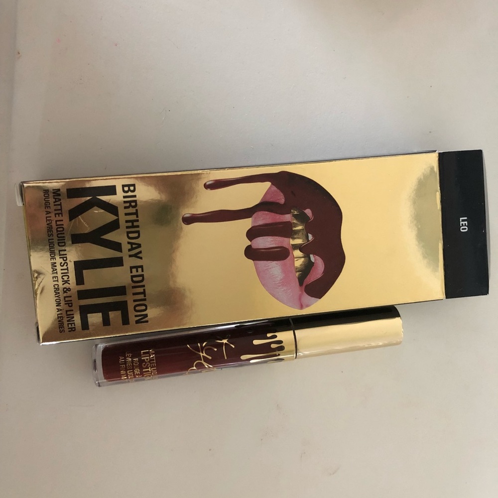 Kylie Cosmetics Lip Kit in Leo